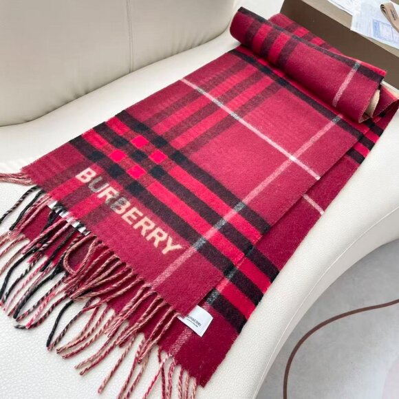 Burberry women's scarf - Picture 2 of 5